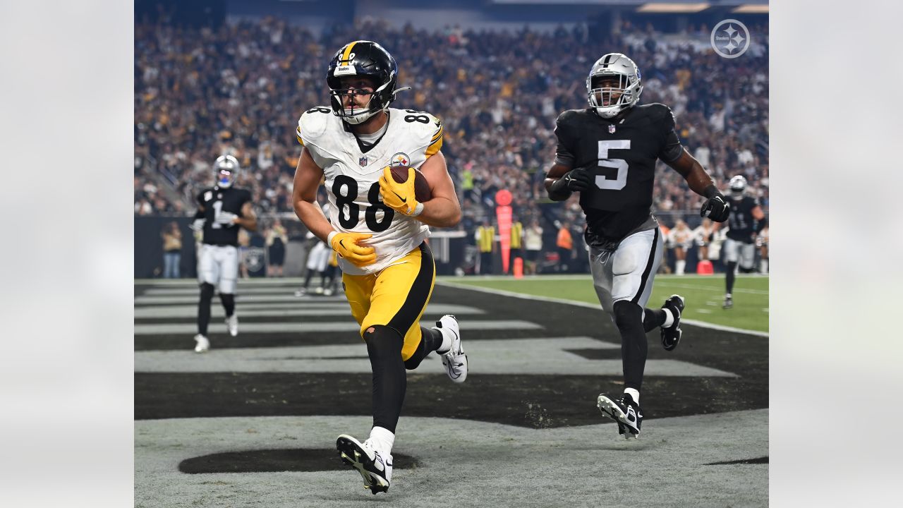 Steelers beat Raiders in Las Vegas