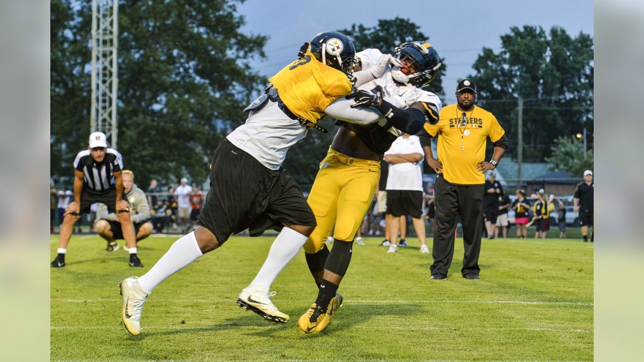 Steelers Friday Night Lights practice: The Latrobe tradition, 2023  schedule, tickets, and more - Behind the Steel Curtain