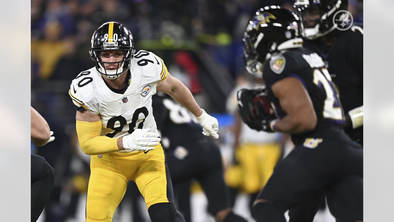 Steelers edge Ravens, 16-13