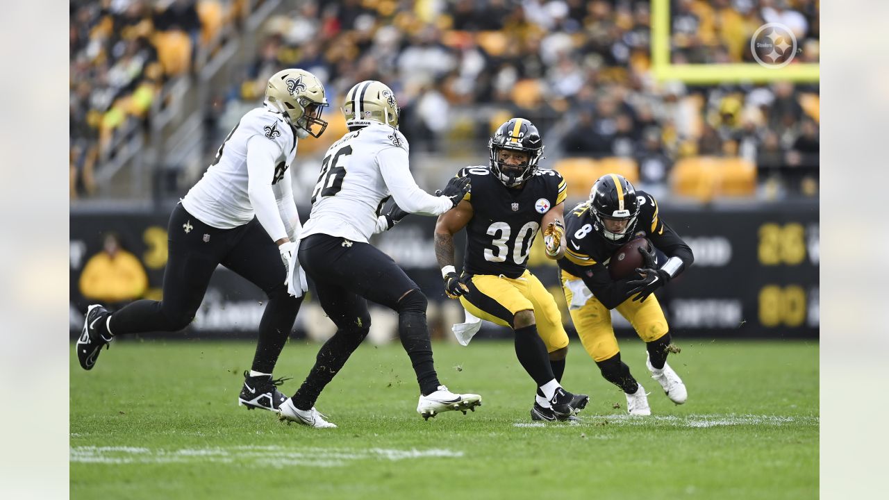 Steelers Defeat Saints With Run Game, Defense