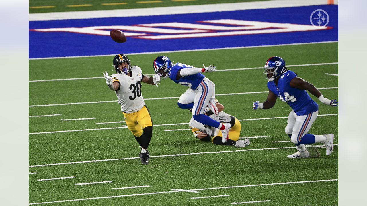 Defense, Snell, Big Ben carry Pittsburgh over Giants 26-16