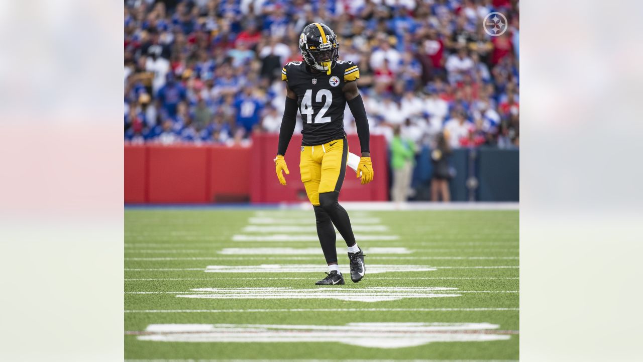 Steelers beat Bills 23-16 in front of packed Highmark Stadium