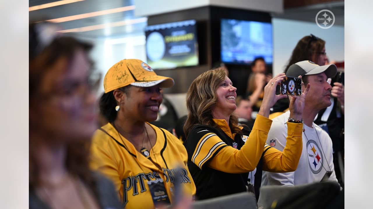 PHOTOS: Steelers 2022 Draft Party