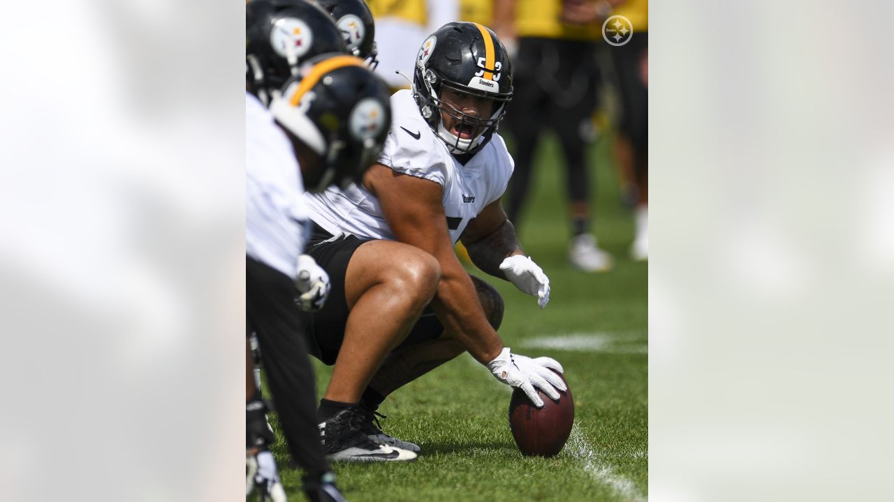 PITTSBURGH, PA - SEPTEMBER 26: Pittsburgh Steelers center Kendrick Green  (53) looks on during the ga