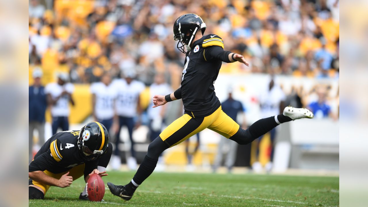 Pittsburgh, USA. 25 August 2018. Titans #7 Blaine Gabbert during the  Pittsburgh Steelers vs Tennessee Titans