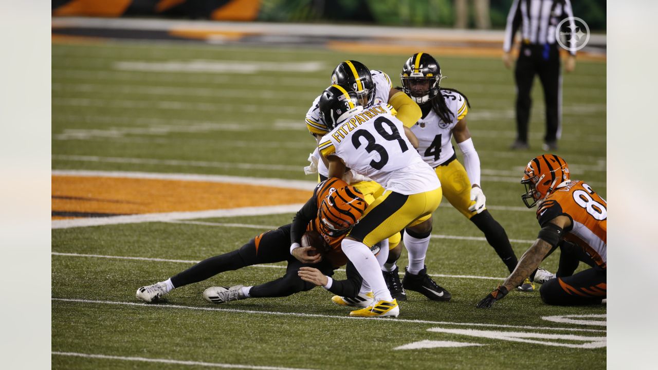 Cincinnati Bengals upset Pittsburgh Steelers 27-17 in prime-time game