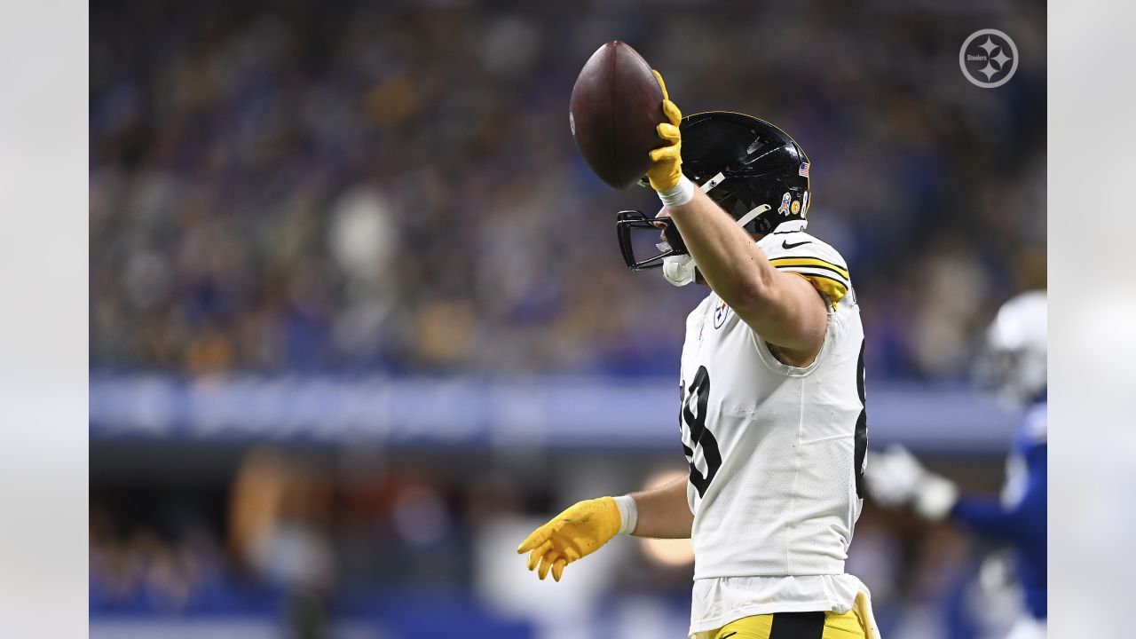 Indianapolis Colts can't keep up with Pittsburgh Steelers, fall 28-7