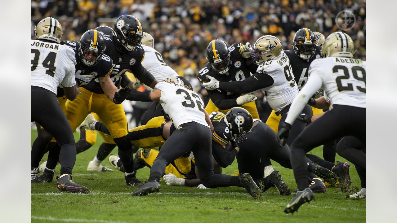 Steelers vs. Saints: Big bodies, fresh faces and young legs propel