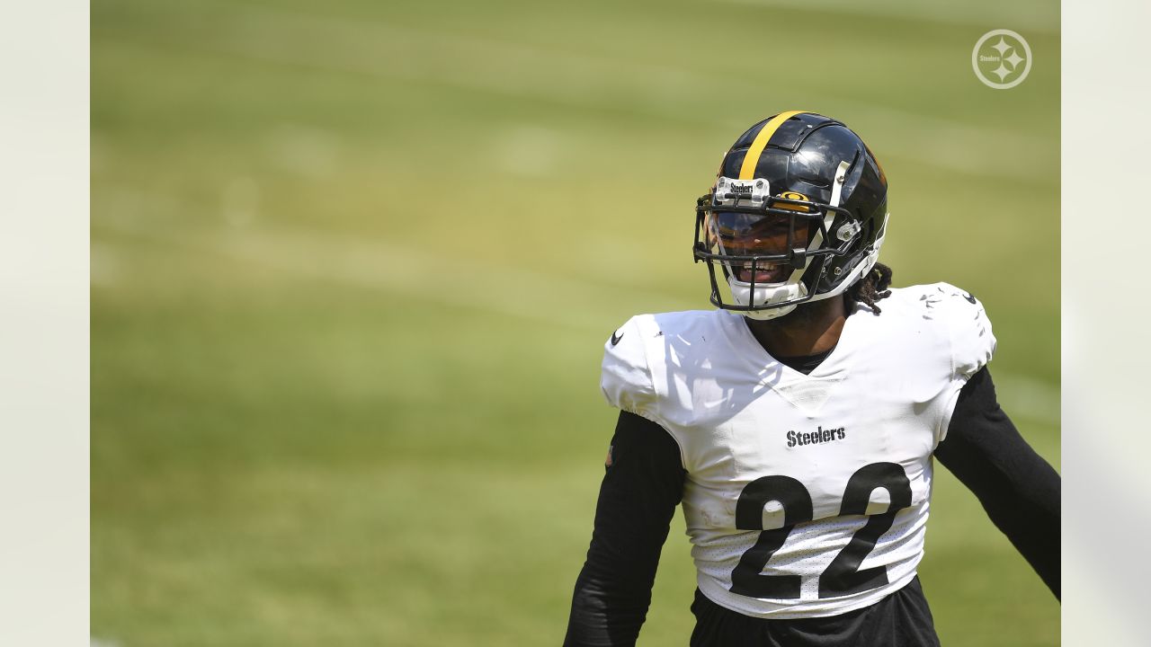 Report: Steelers Rookie RB Najee Harris No Longer Wearing Yellow