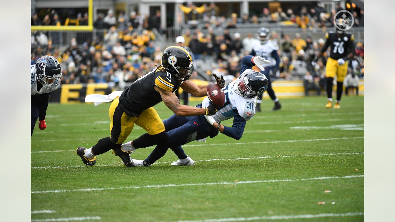 Steelers defeat Titans, 19-13