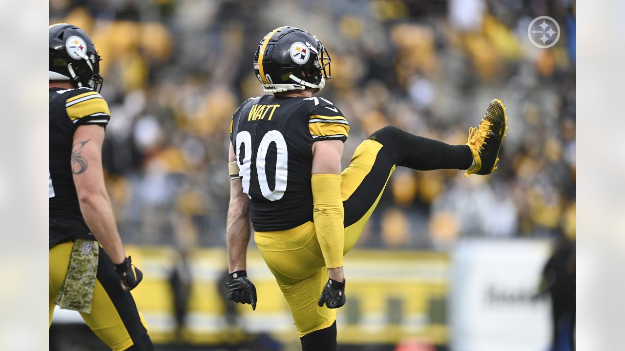 PITTSBURGH, PA - NOVEMBER 13: Pittsburgh Steelers linebacker T.J. Watt (90)  is announced during the national football league game between the New  Orleans Saints and the Pittsburgh Steelers on November 13, 2022