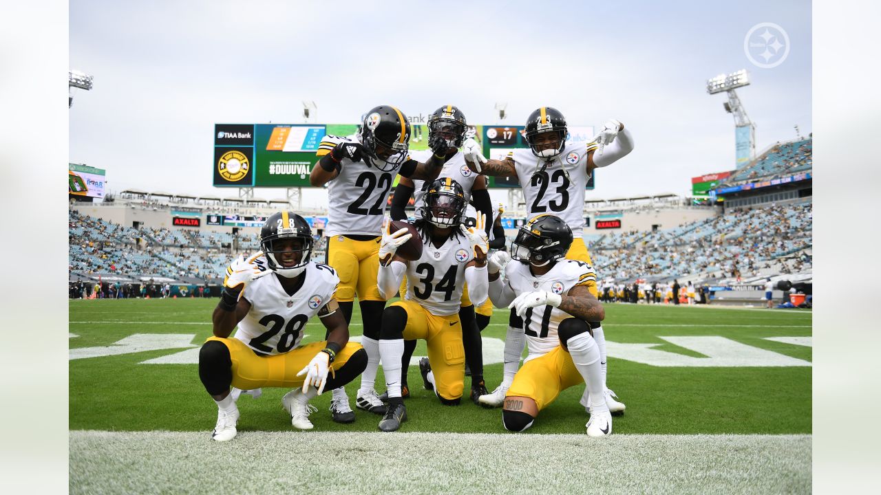 Steelers defeat Jaguars, 27-3