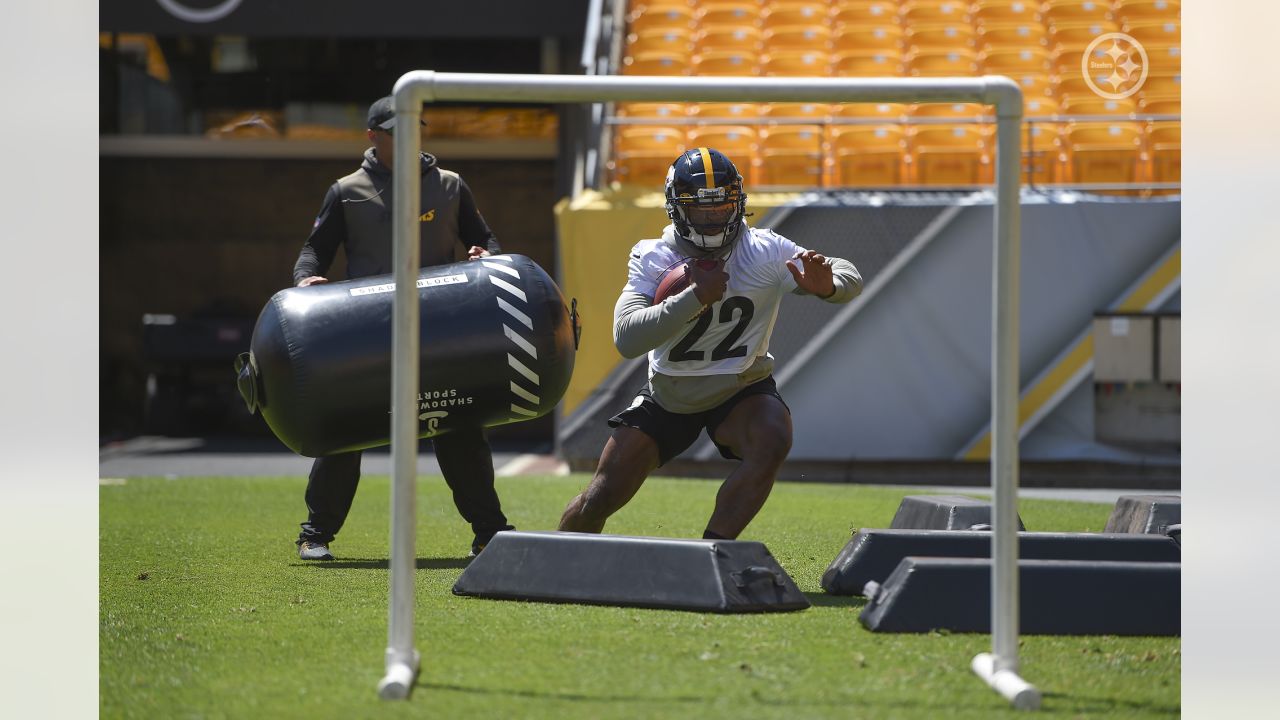 Pittsburgh Steelers on X: Back at @heinzfield 