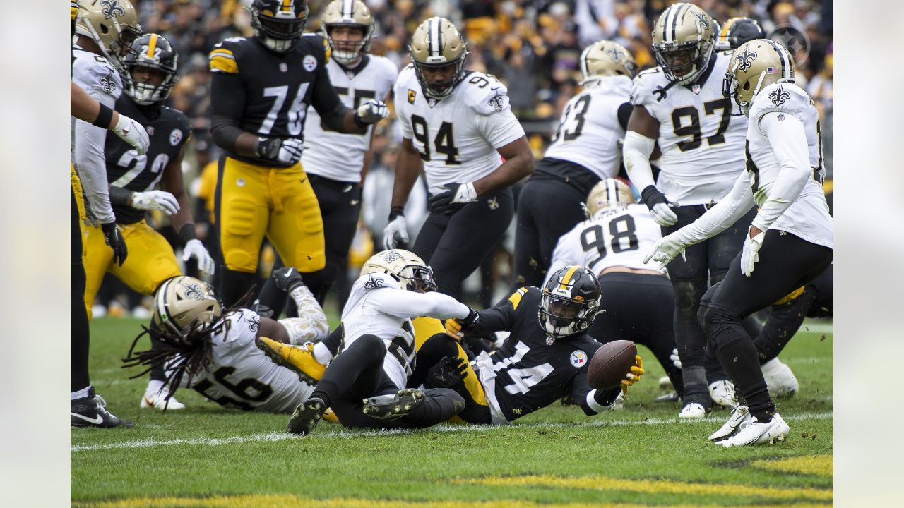 Steelers vs. Saints: Big bodies, fresh faces and young legs propel