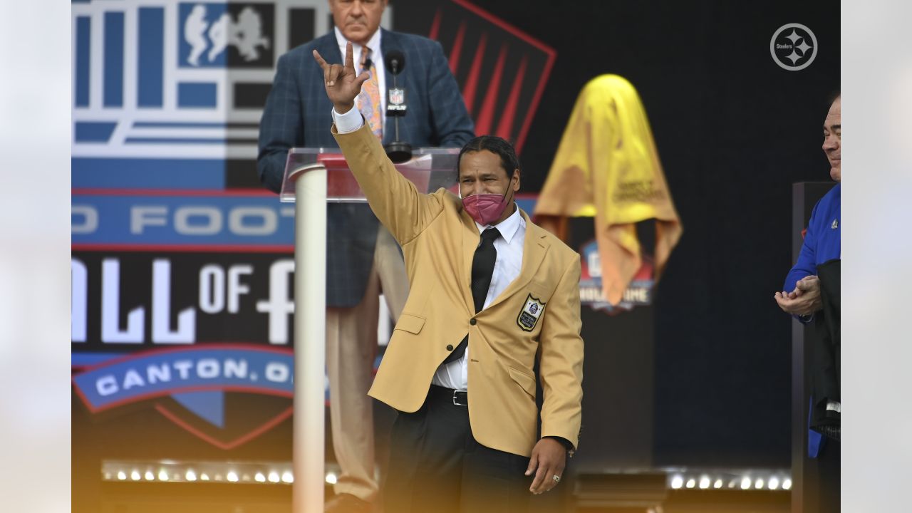 Canton, United States. 07th Aug, 2021. Class of 2020 inductee, Troy Polamalu,  speaks during his enshrinement into the Pro Football Hall of Fame at Tom  Benson Hall of Fame Stadium in Canton