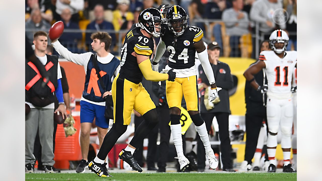 JAN 8th, 2023: Levi Wallace #29 during the Steelers vs Browns game in  Pittsburgh, PA. Jason Pohuski/CSM/Sipa USA(Credit Image: © Jason  Pohuski/Cal Sport Media/Sipa USA Stock Photo - Alamy