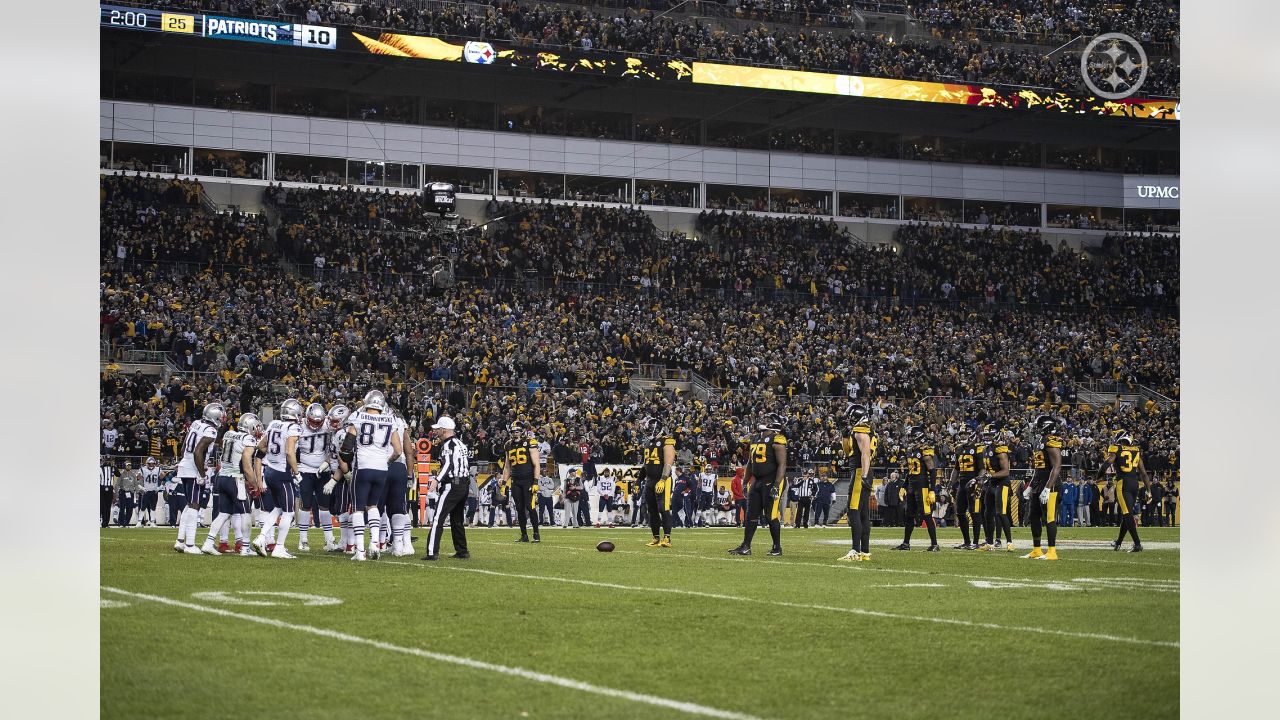 Pittsburgh Steelers defeat New England Patriots 17-10