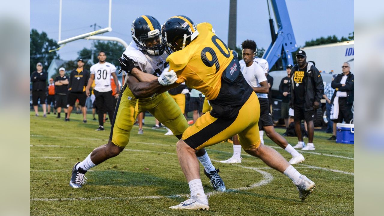 Steelers Friday Night Lights practice: The Latrobe tradition, 2023  schedule, tickets, and more - Behind the Steel Curtain