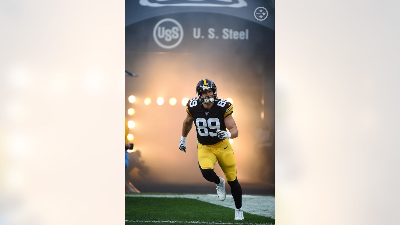 Pittsburgh Steelers TE Vance McDonald's 'I Am Legend' Quarantine