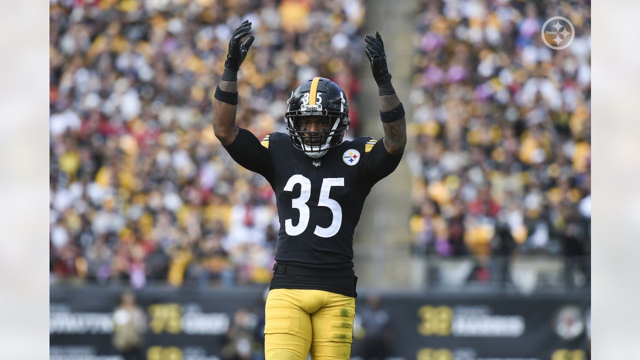 Steelers defeat the Buccaneers, 20-18