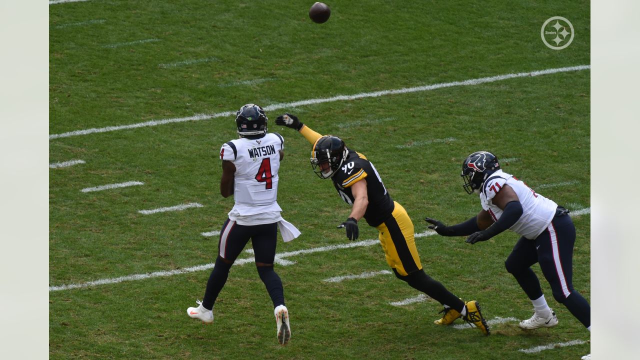 Pittsburgh Steelers linebacker T.J. Watt (90) tries to get around a block  by tackle Alejandro Villanueva (