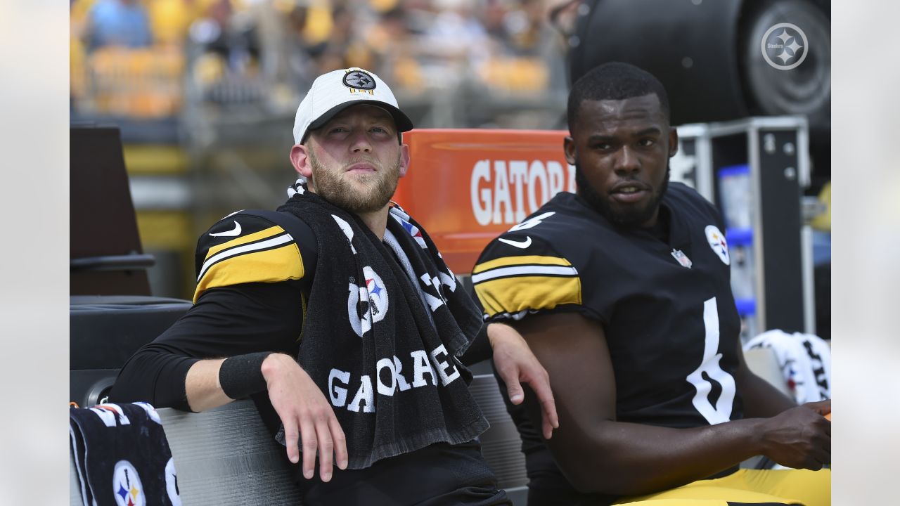 Sept 18th, 2022: Najee Harris #22 during the Pittsburgh Steelers vs New  England Patriots game in Pittsburgh, PA at Acrisure Stadium. Jason  Pohuski/CSM (Credit Image: © Jason Pohuski/CSM via ZUMA Press Wire) (