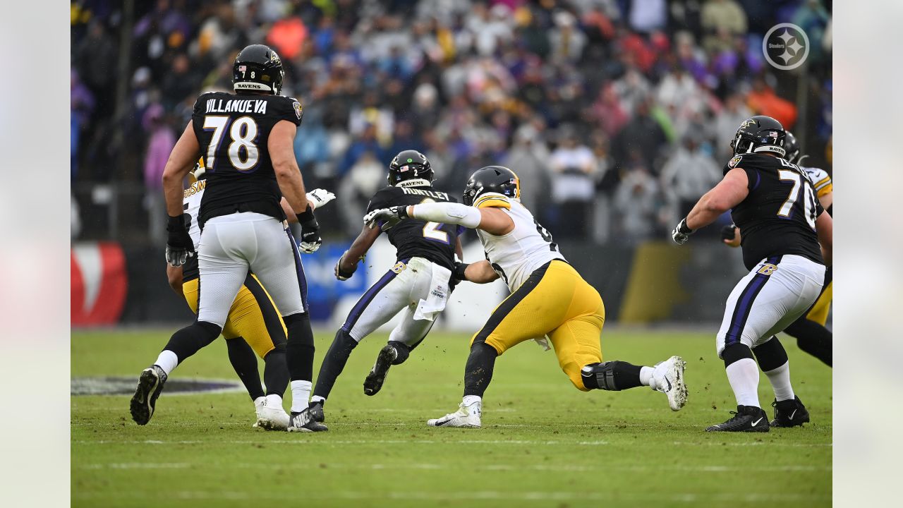 In Dramatic Fashion, Steelers Beat Ravens 16-13 And Stay In Playoff Hunt -  Steelers Depot