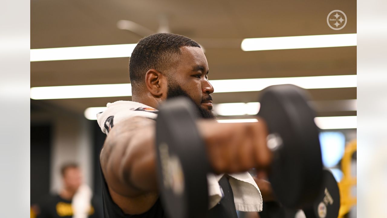 NFL Fit: Pittsburgh Steelers Offseason Training - Men's Journal