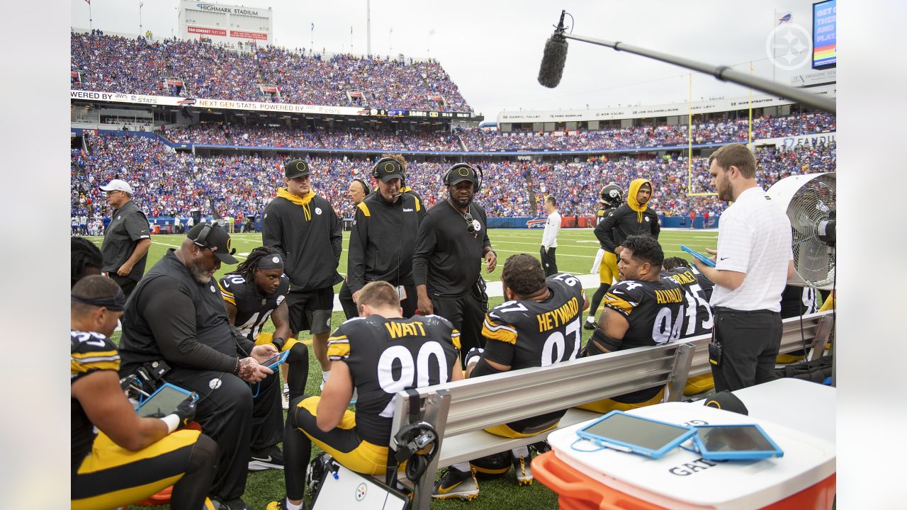 Steelers beat Bills 23-16 in front of packed Highmark Stadium