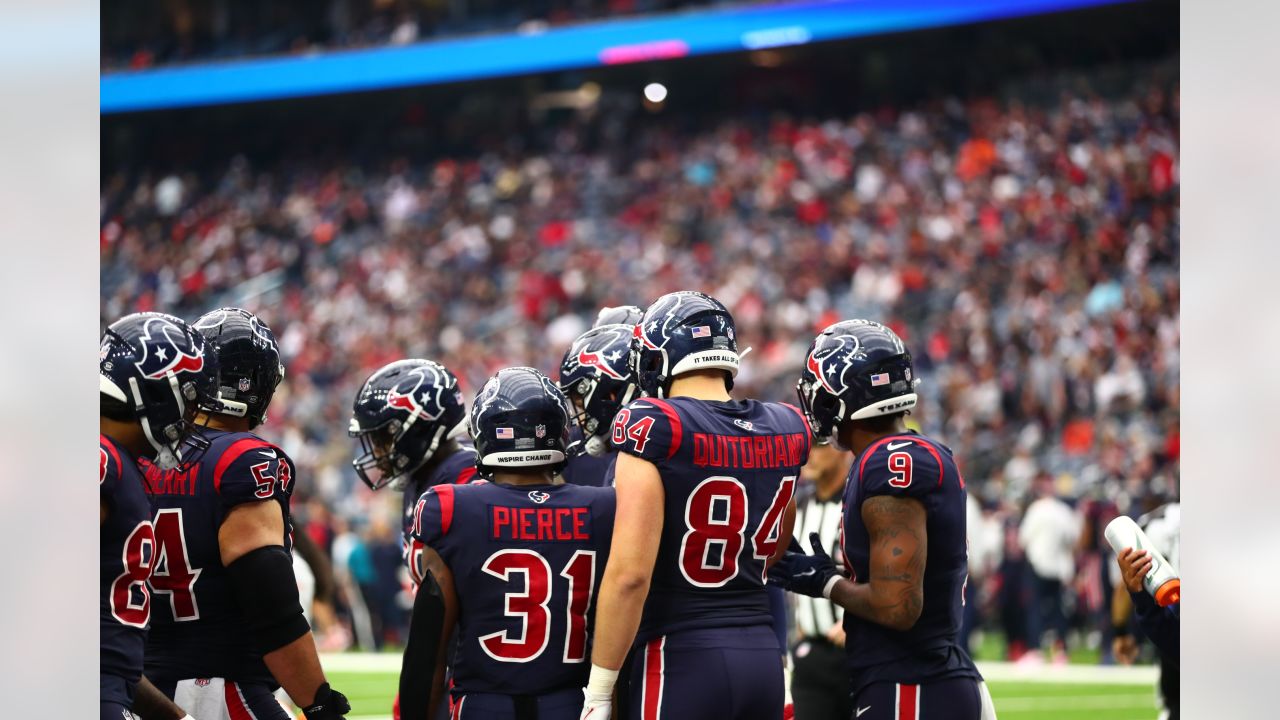 Houston, Texas, USA. 04th Dec, 2022. Cleveland Browns DESHAUN WATSON (4)  leave the field after the game between the Cleveland Browns and the Houston  Texans in Houston, Texas at NRG Stadium on