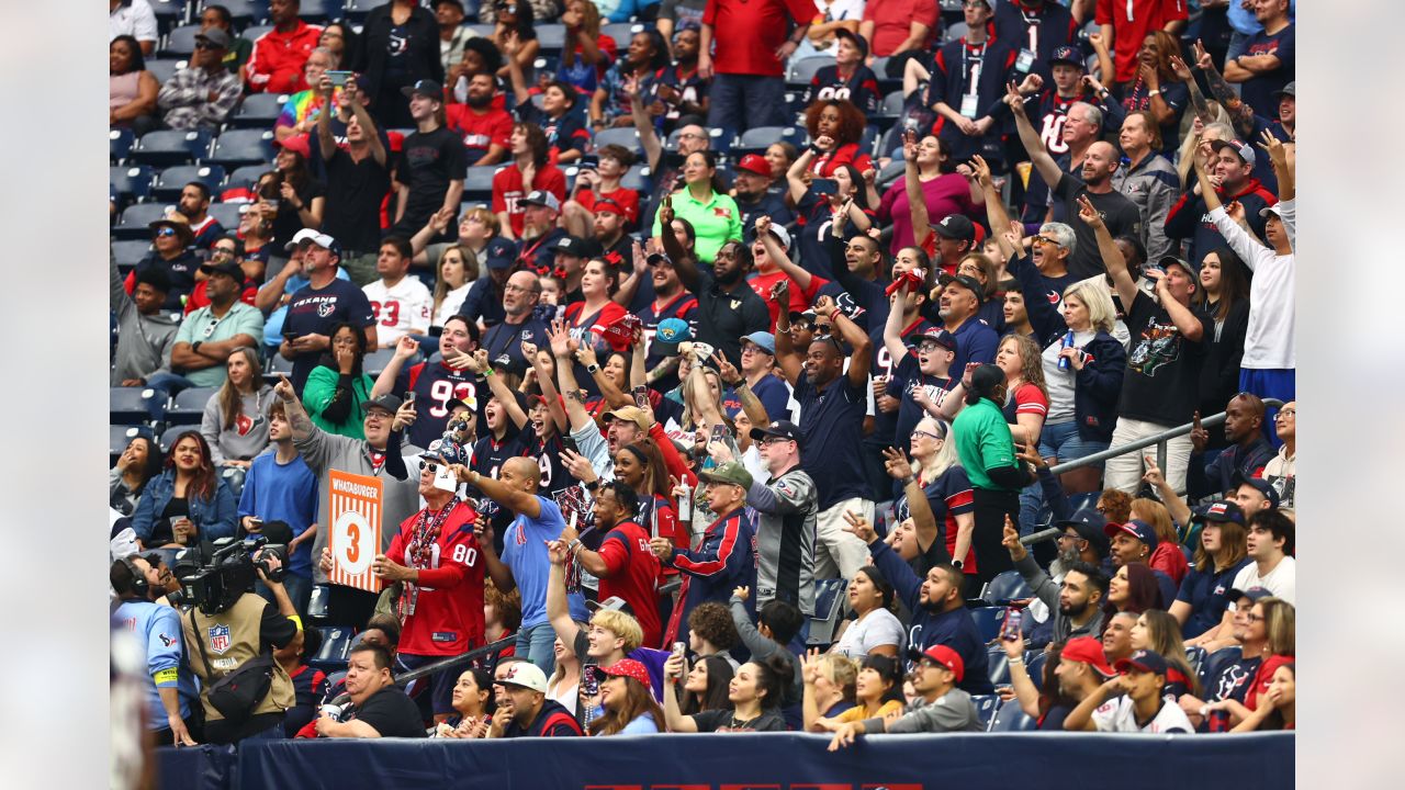 Texans fans leave lots of empty seats for home opener vs. Jaguars on heels  of disastrous offseason