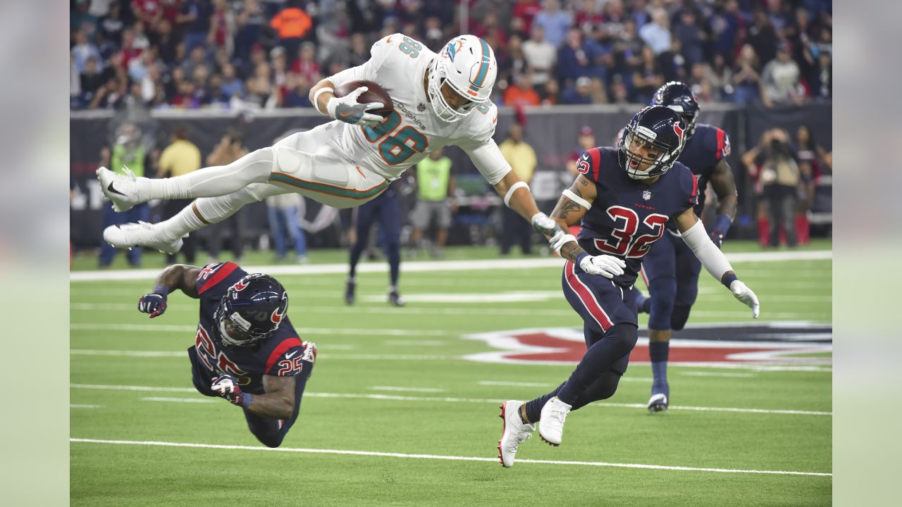 DeAndre Hopkins: WATCH Texans star's incredible ONE handed catch vs  Dolphins, Other, Sport