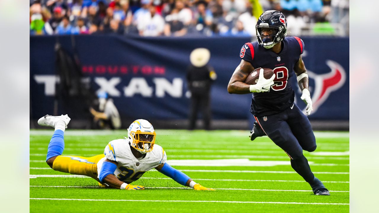 Texans run past Chargers 41-29, ding LA's playoff hopes