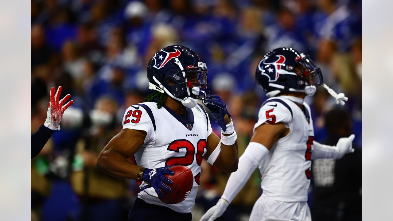 The Texans beat the Colts 32-31 in season finale