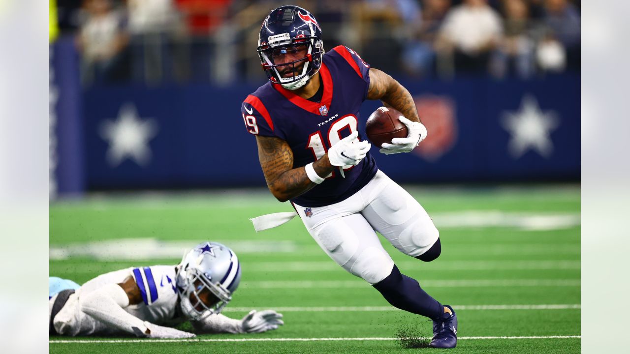 The Houston Texans are taking on the Dallas Cowboys for Week 14 of