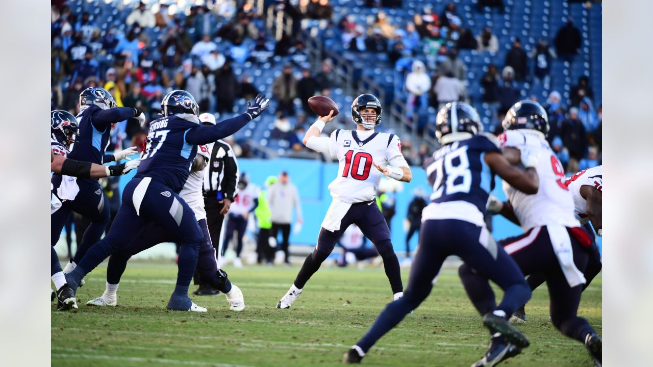 Texans-Titans game on Christmas Eve pushed back one hour due to