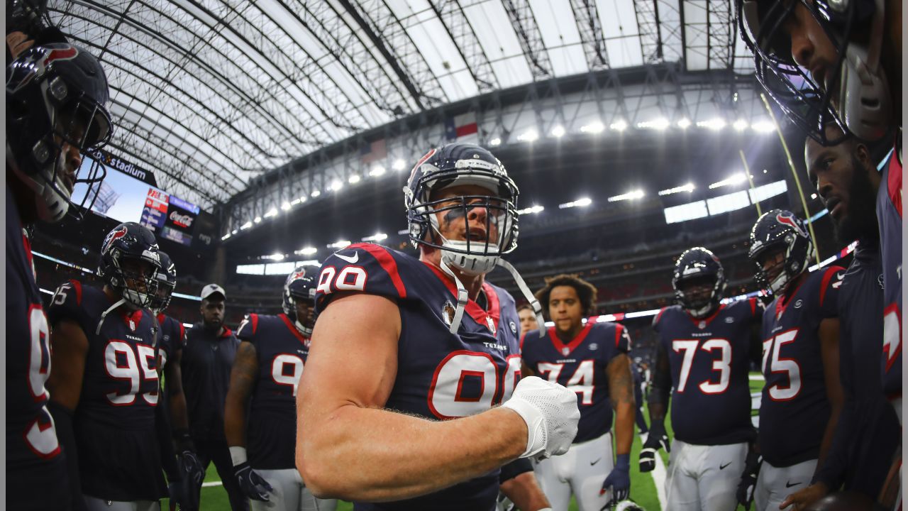 J.J. Watt personally delivers jersey to Cy-Fair ISD student