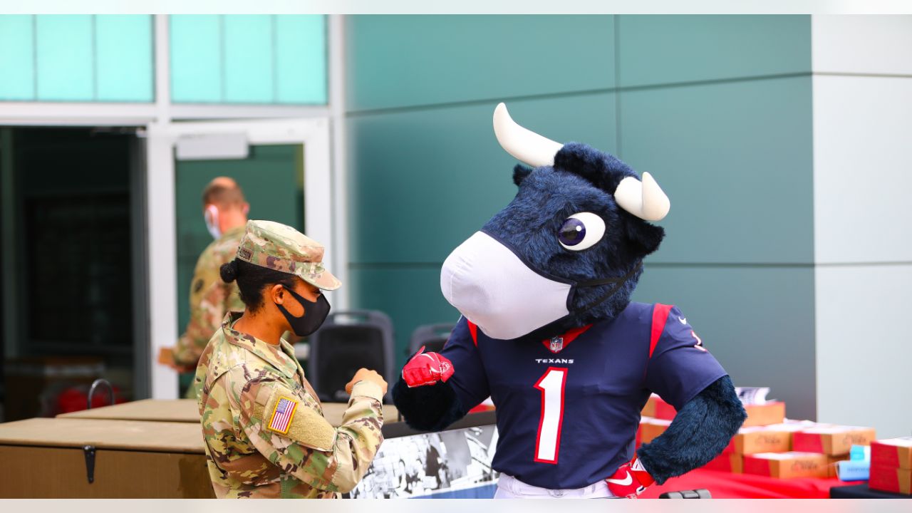 The Houston Texans and United Airlines teamed up to fly in two