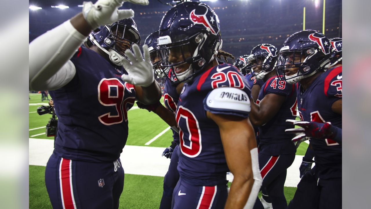 Watson throws 5 TDs as Texans beat Dolphins 42-23