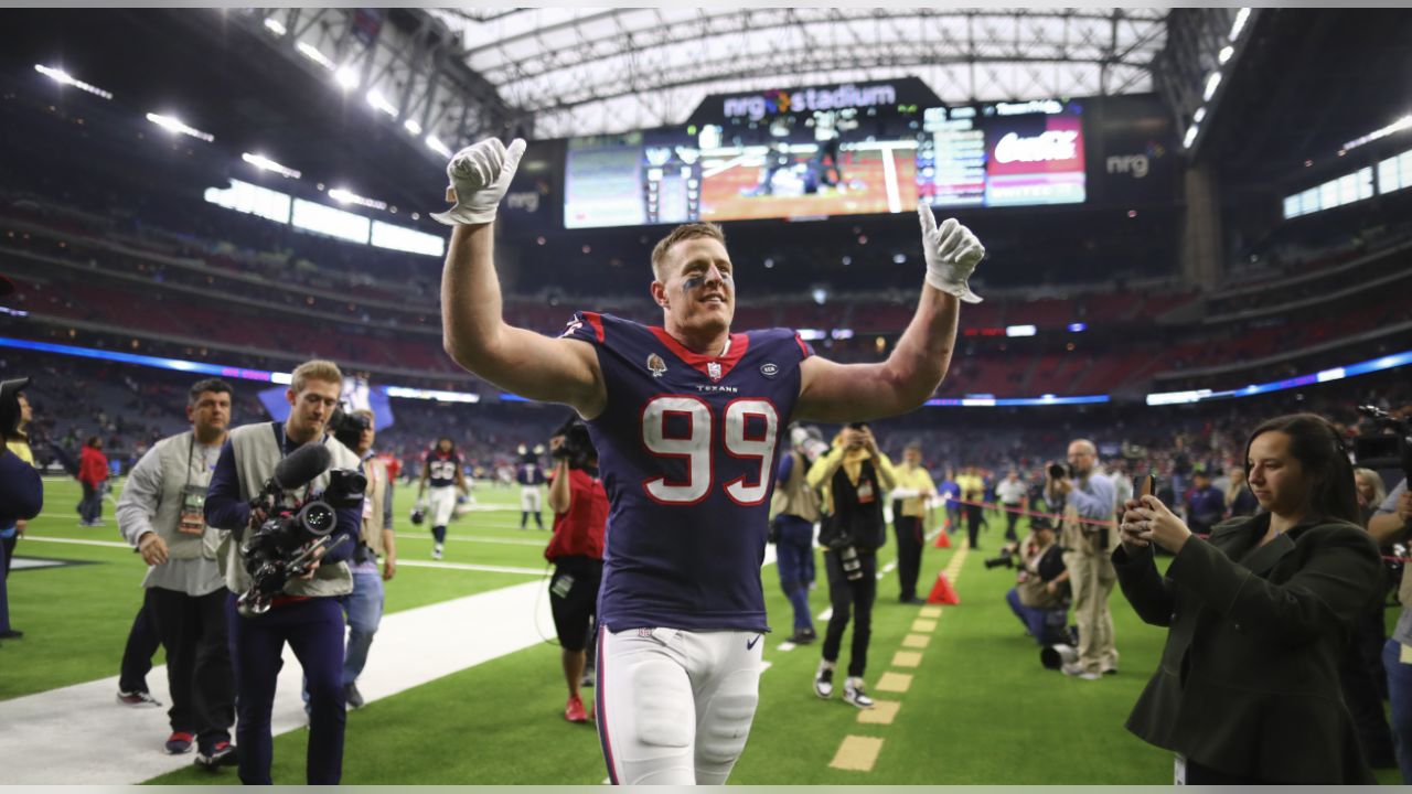 J.J. Watt upgrades student's self-made 99 jersey