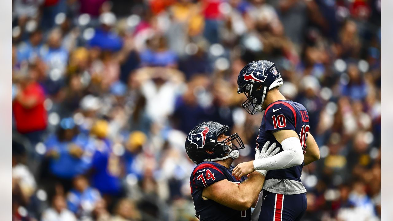 Houston Texans: Tytus Howard's status against the Pats remains uncertain