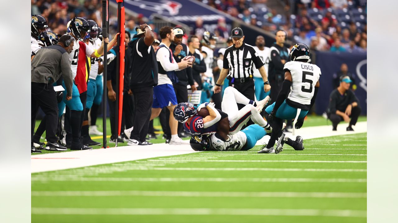 Surprise contributors lead Houston Texans to victory over playoff-contending  Jaguars - BVM Sports