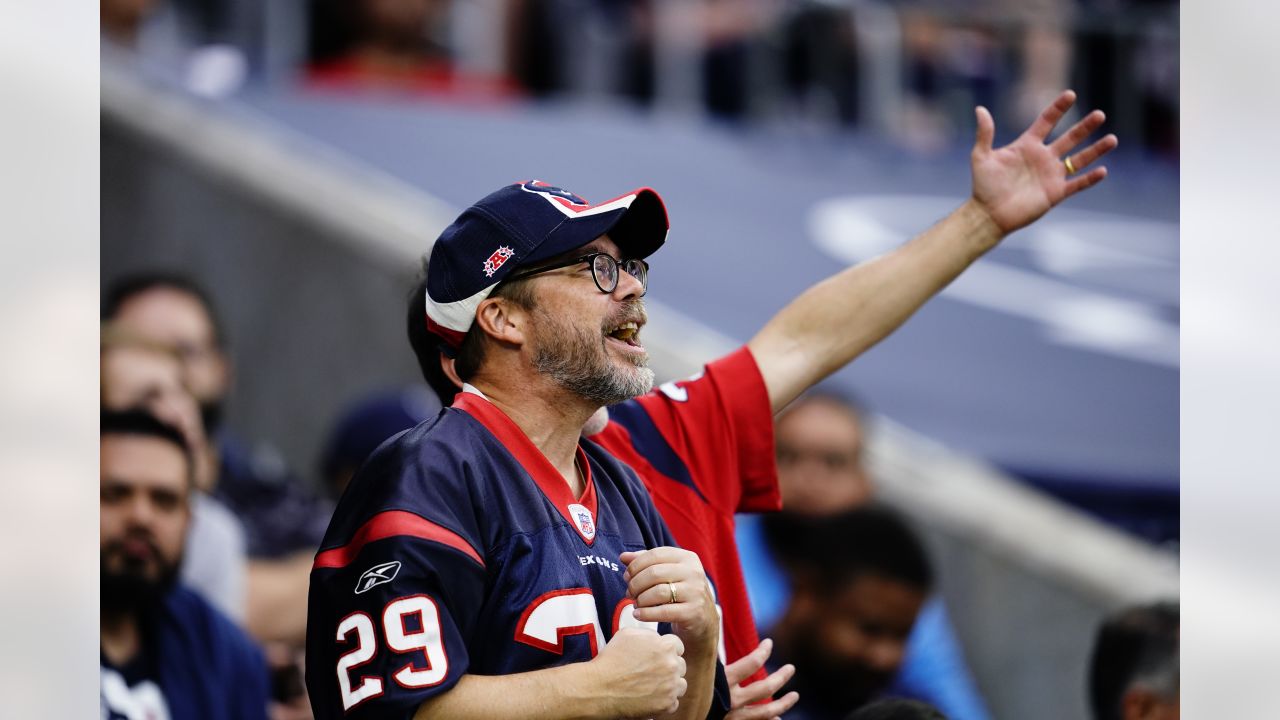 The Houston Texans are taking on the Los Angeles Chargers in Week 16 of the  2021 NFL Season.