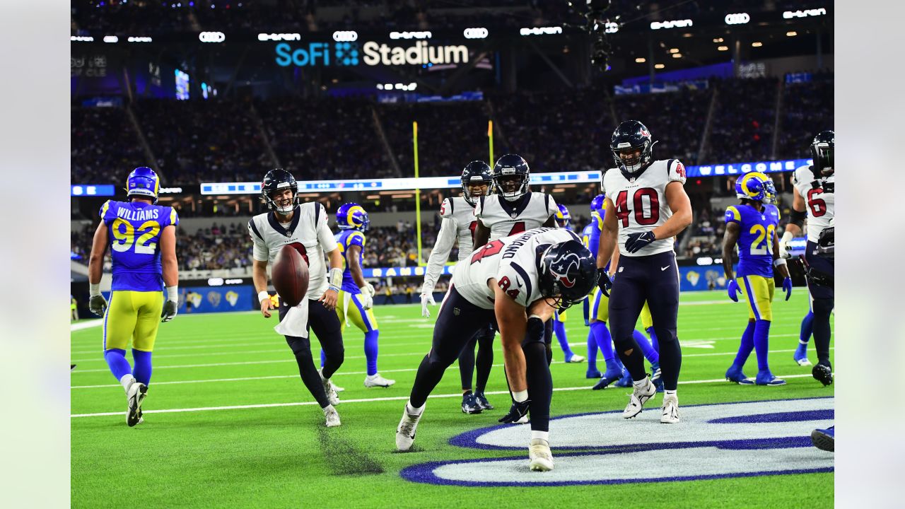 Houston Texans wide receiver Phillip Dorsett (4) during pregame warmups  before an NFL football game against the Tennessee Titans on Sunday, October  30, 2022, in Houston. (AP Photo/Matt Patterson Stock Photo - Alamy