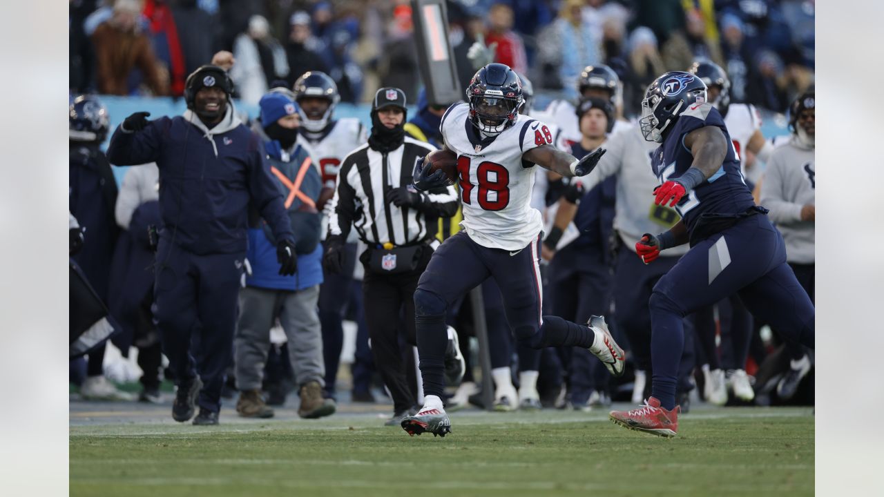 Texans Bring Some Holiday Cheer, Beat Titans 19-14