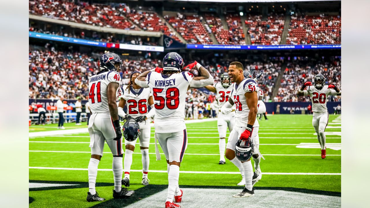 Houston, TX, USA. 30th Oct, 2022. Houston Texans linebacker Christian  Kirksey (58) during a game between