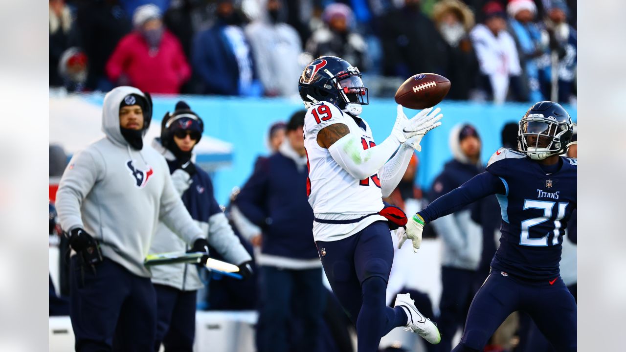 Texans-Titans game on Christmas Eve pushed back one hour due to local  blackouts, freezing temperatures 