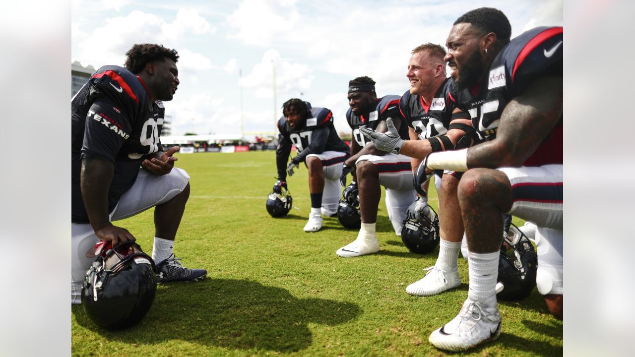 January 3, 2021: Houston Texans defensive end J.J. Watt (99) prior to an NFL  football game between the Tennessee Titans and the Houston Texans at NRG  Stadium in Houston, TX. Trask Smith/CSM