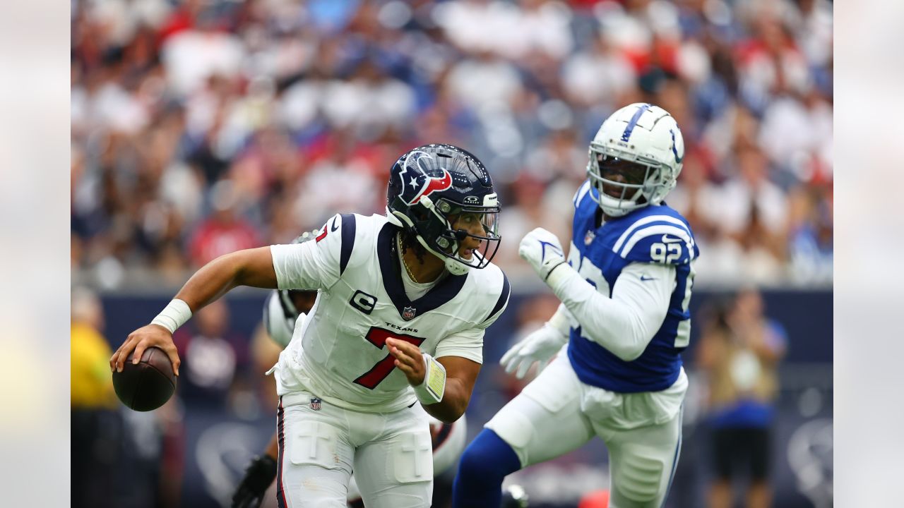 C.J. Stroud throws for 384 yards and two touchdowns in the Texans