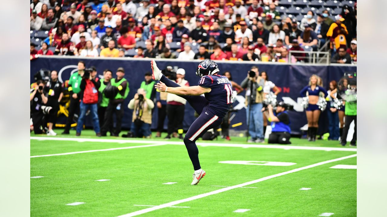 Houston, TX, USA. 12th Sep, 2021. Houston Texans outside linebacker  Christian Kirksey (58) leaves the field after an NFL football game between  the Jacksonville Jaguars and the Houston Texans at NRG Stadium